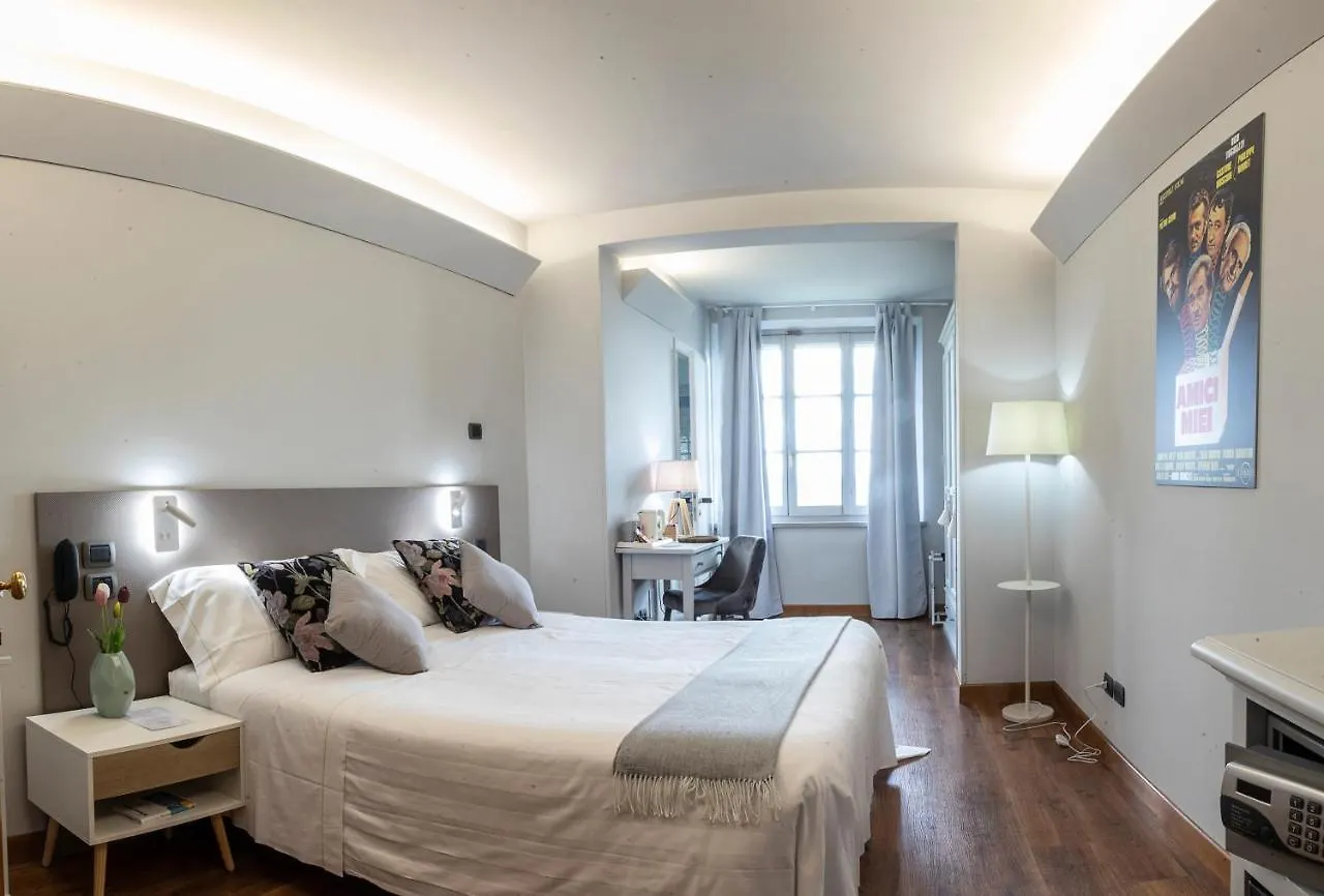 Отель Locanda Agli Amici Кортона